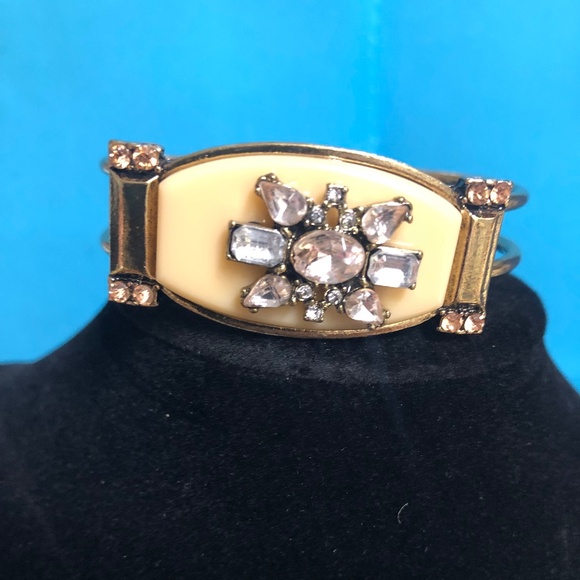 Vintage 1950's Hinge Bakelite ? Bracelet - Picture 1 of 3